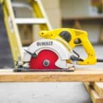 Single vs dual bevel miter saw-Feature Image